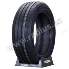 Primacy 4 235/55 R19